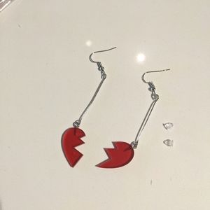 New JoJo's Bizarre Adventure themed broken hearts earrings